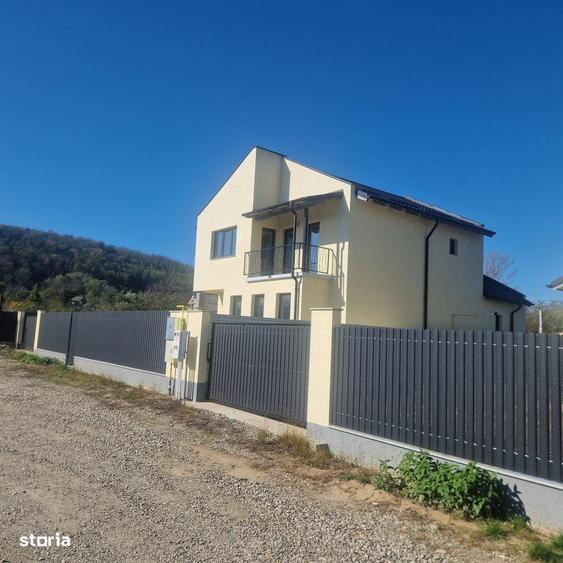 Casa cu etaj, trei dormitoare, trei bai si beci - 9