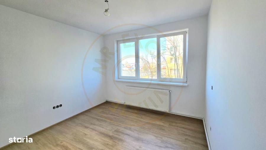 De vanzare Apartament 2 camere Luceafarul Satu Mare - 5