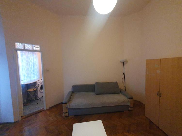 Inchiriere garsoniera Universitate metrou 2 minute,Teatrul National - 2