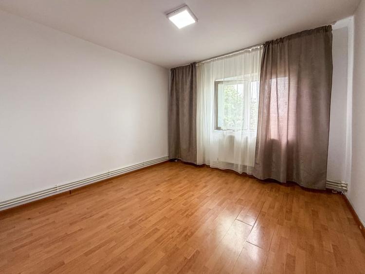Apartament 2 camere decomandat zona Eden, loc de parcare + centrala - 3