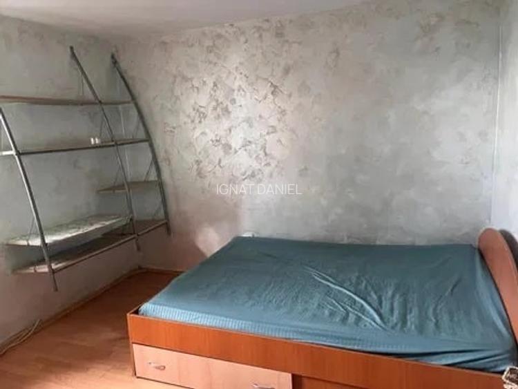 Apartament cu 1 camera, decomandat, zona Mircea cel Batran
