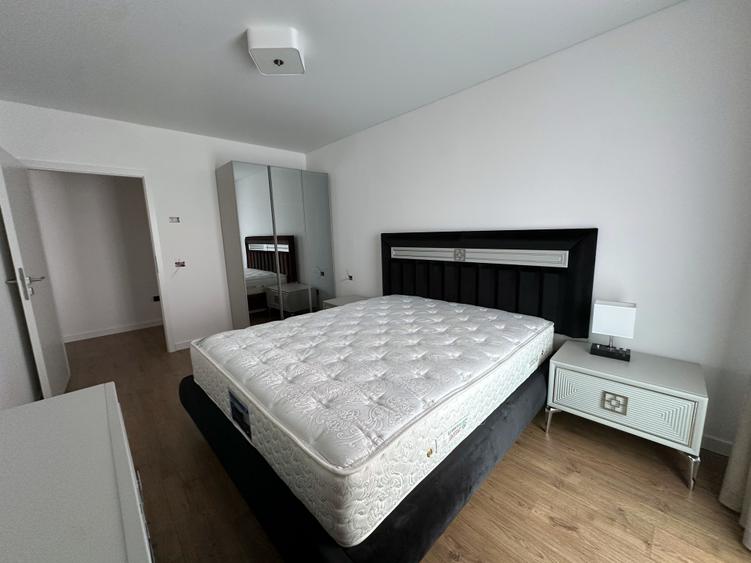 Apartament cu 3 camere semidecomandat în Zorilor