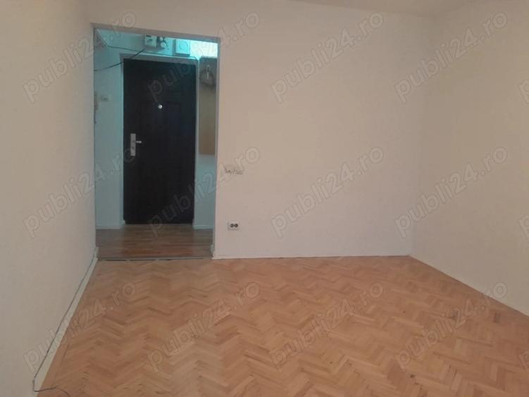 Inchiriez apartament 3camere - 1