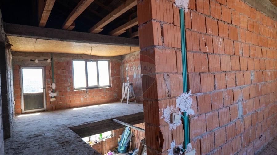 Vanzare vilă cu 5 camere Parter+Etaj, str. Magnoliei - Pantelimon - 4