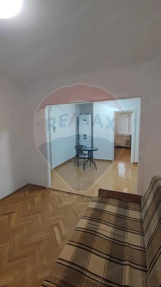 De inchiriat apartament 3 camere spatios etaj 1 Splaiul Crisanei - 13