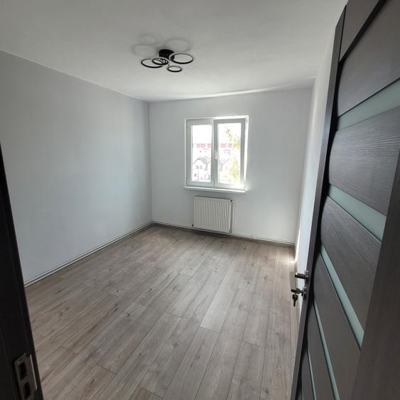 Apartament complet renovat - 3