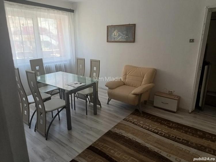 Inchiriez apartament 2 camere ultracentral Inchiriez apartament 2 camere ultracentral