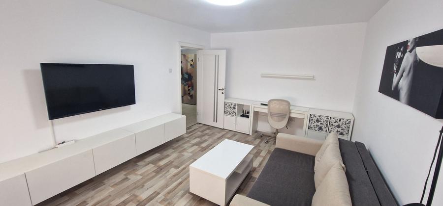 Apartament renovat zona Boema, 2 camere decomandate. - 2