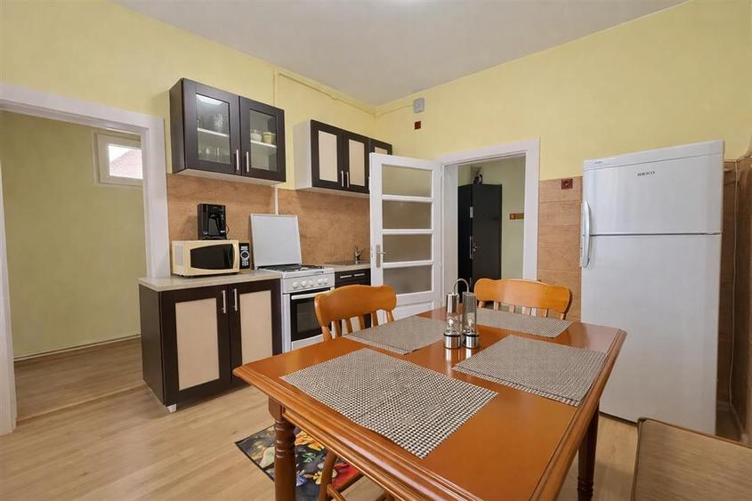 Apartament 2 Camere in Centrul Istoric cu Garaj si Curte - 9