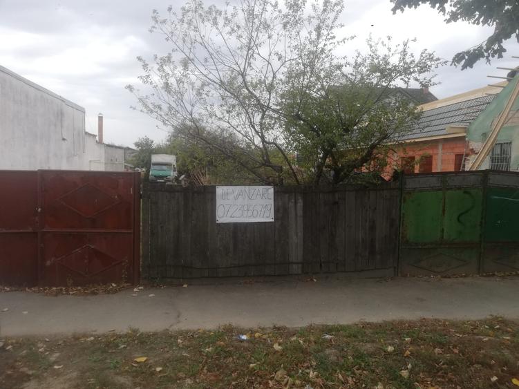 Teren  1961 mp strada Bujorilor - 1