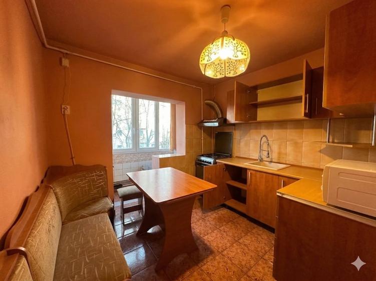 Decomandat - Centrala proprie - Etaj intermediar - Lipovei - 4