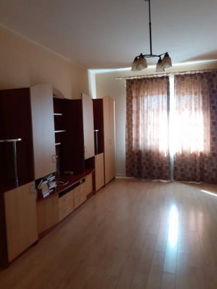 Casa in spate la Selgros  - 1