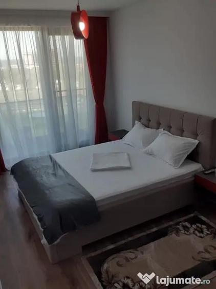 Apartament cu 2 camere decomandat, mobilat în Mamaia-Sat