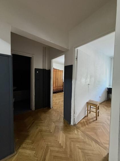 Apartament cu 3 camere decomandat în Dosu Bricii
