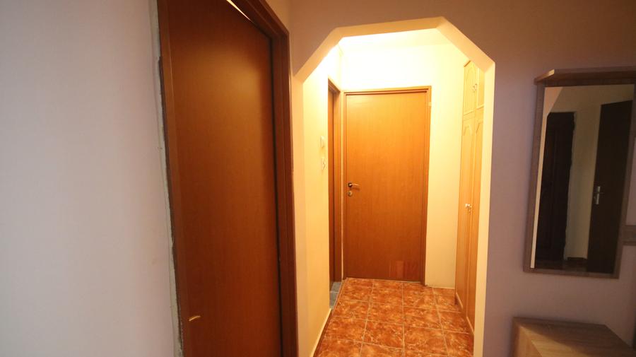 Apartament cu 3 camere in zona Soarelui - 10