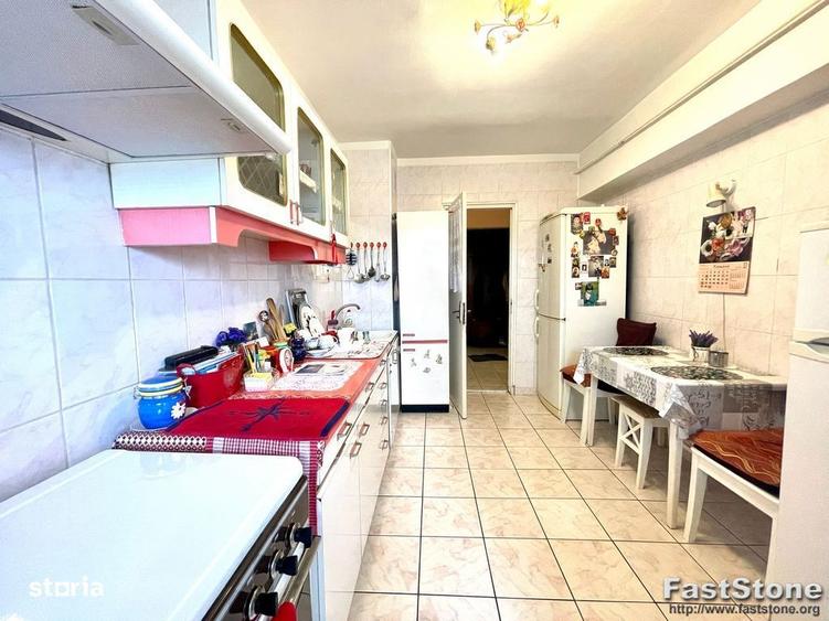 Apartament 4 camere decomandat Mazepa turn pret 100.000euro neg - 6