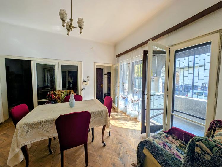 Apartament la parter de vila eleganta P+1 cu doar 2 apt,Parcul Carol,1/2 curte - 2