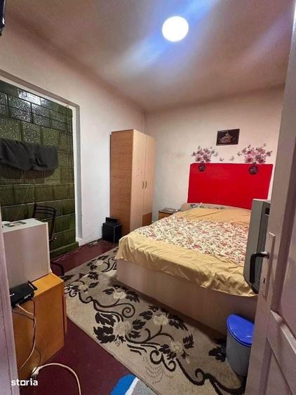 Casă cu 3 camere cu Teren 1300 Mp în Central