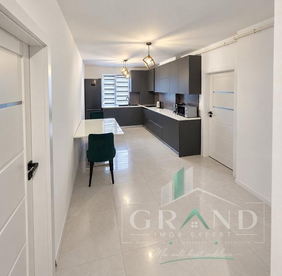 Apartament cu 3 camere semidecomandat, mobilat în Mănăștur