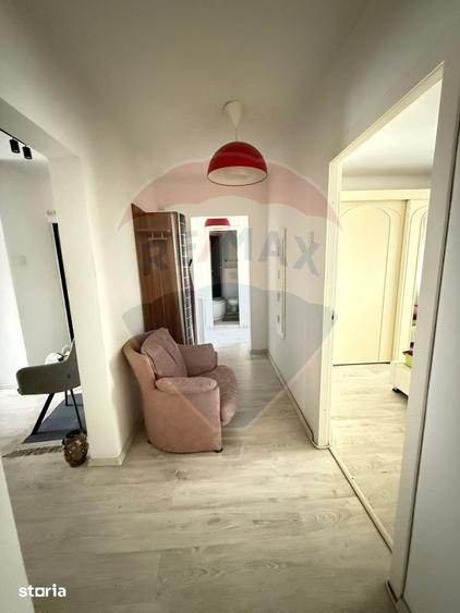 Apartament cu 4 camere decomandat, mobilat în 1 Mai