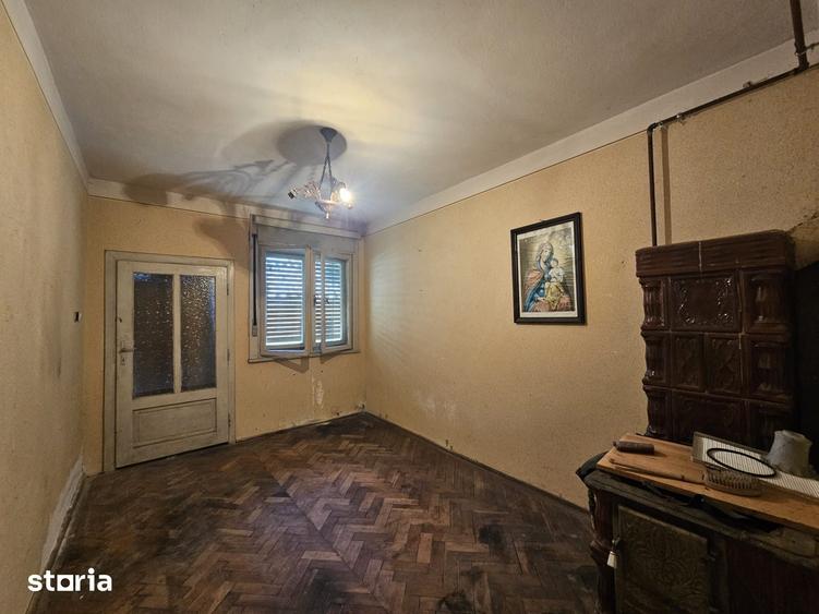 Casă cu 3 camere cu Teren 212 Mp în Central