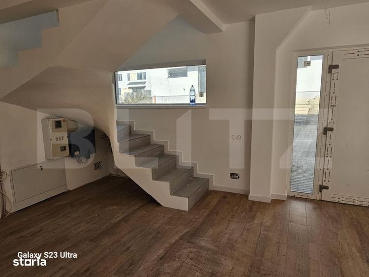 Casă cu 4 camere cu Teren 275 Mp în Tăuți