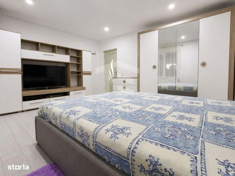 Casă cu 4 camere în Palazu Mare