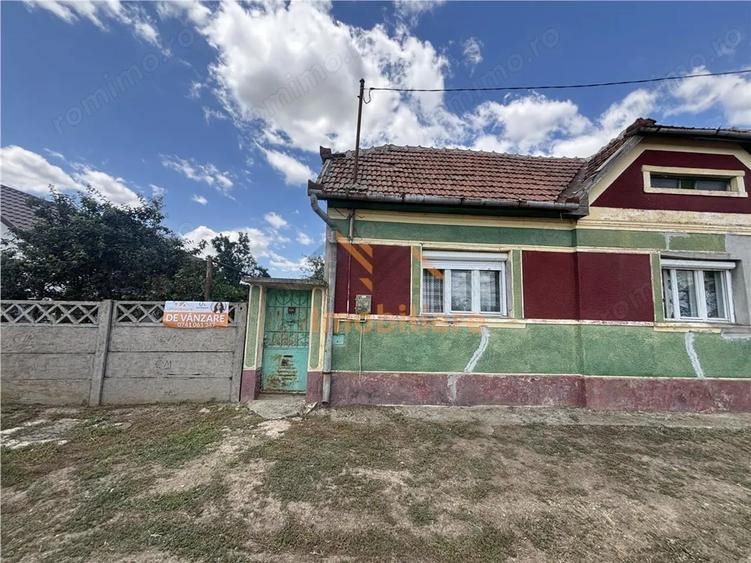 Casă cu 3 camere cu Teren 1654 Mp în Cefa