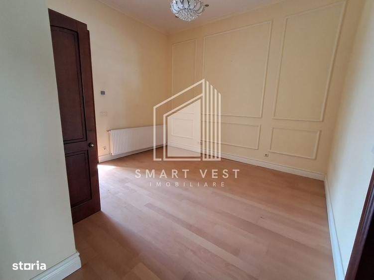 Apartament cu 3 camere semidecomandat în Central — fotografia 3
