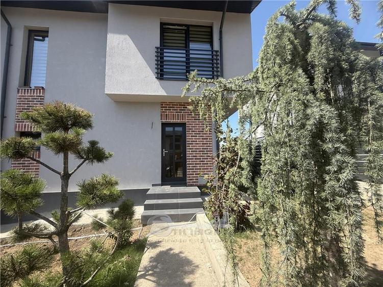Apartament cu 4 camere decomandat, mobilat în Valea Adâncă