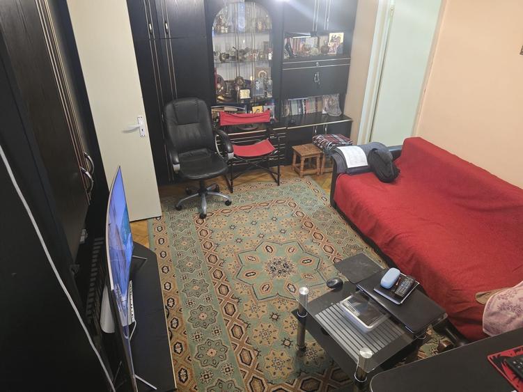 Apartament cu 2 camere semidecomandat în City Park Mall