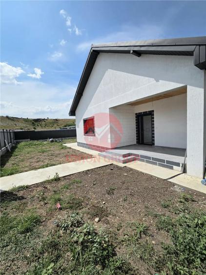Casă cu 3 camere cu Teren 411 Mp în Valu lui Traian