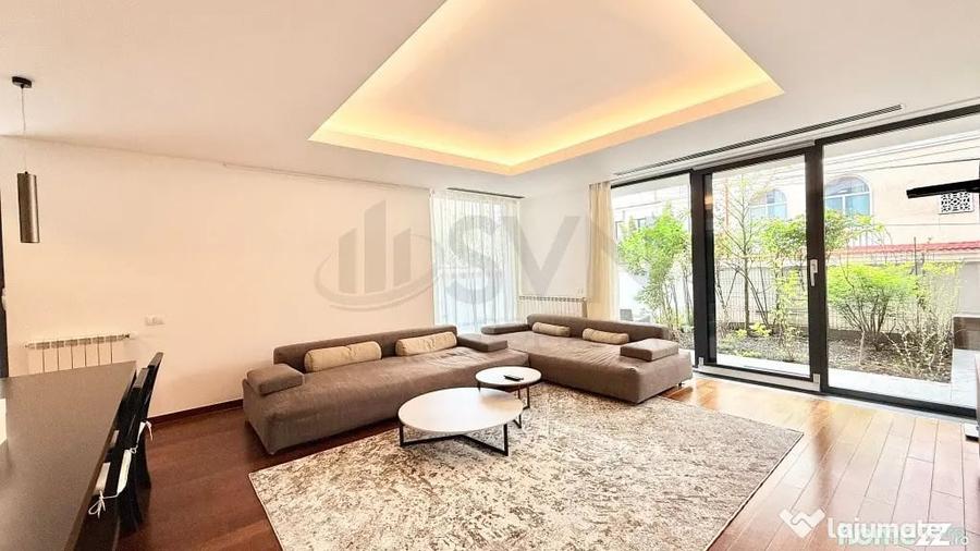 Apartament cu 4 camere decomandat în Central