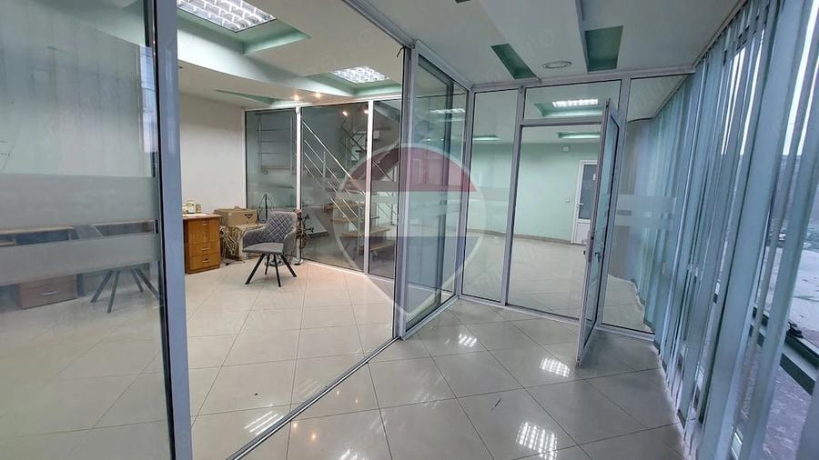 Spațiu comercial, de 880 mp, în Muntenii de Jos