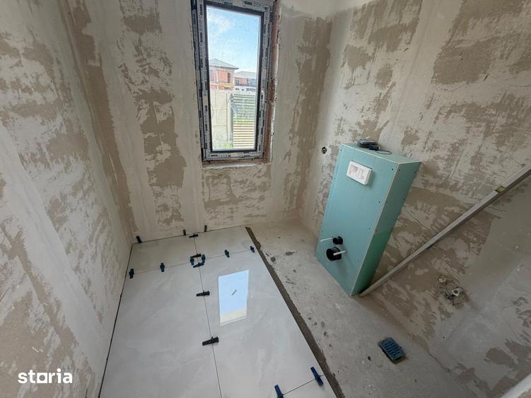Casă cu 4 camere cu Teren 250 Mp în Cornetu