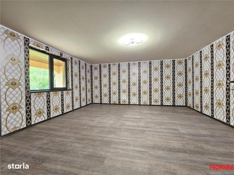 Casă cu 4 camere decomandat în Rădeana