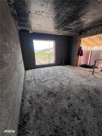 Casă cu 3 camere cu Teren 350 Mp în Ghiroda