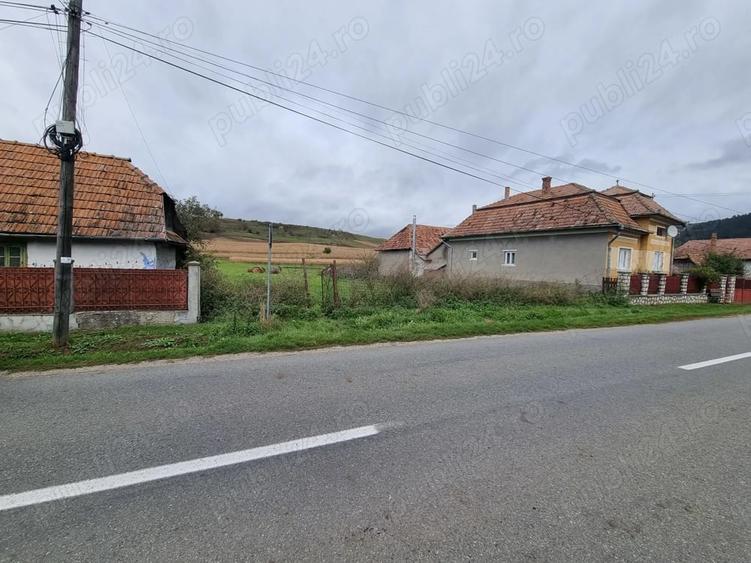 Teren de 2730 mp, în Petrești