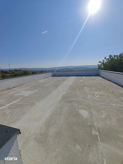 Casă cu 4 camere cu Teren 1027 Mp în Miroslava