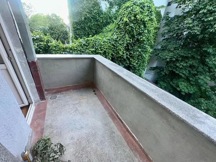 Apartament cu 4 camere decomandat în Grădina Icoanei