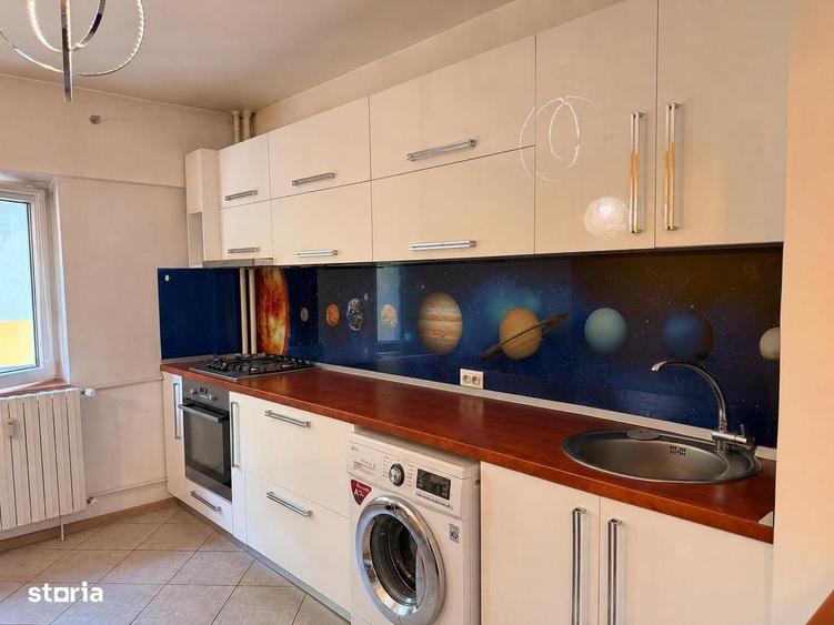 Apartament cu 4 camere decomandat în Sebastian