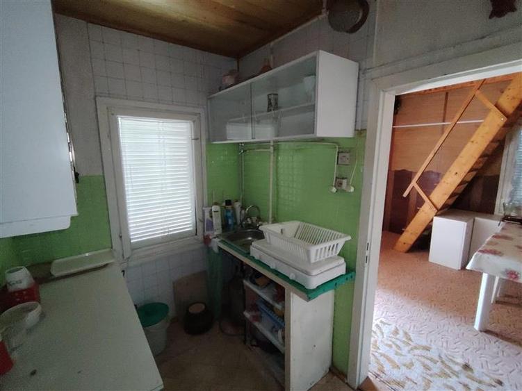Casă individuală cu 4 camere cu Teren 216 Mp în Exterior Est