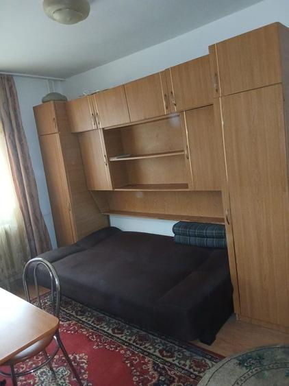 Garsonieră decomandată în Mărișel