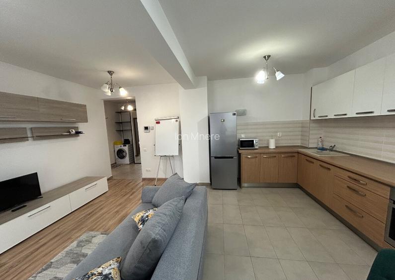 Inchiriez apartament