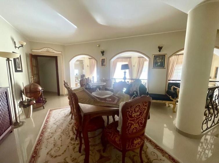 Pipera vila eleganta, spatioasa, garaj, piscina, gradina amenajata - 1