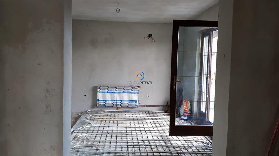 Casă cu 4 camere cu Teren 1700 Mp în Borlești