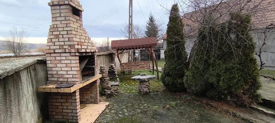 Vand imobil cu 2 locuin?e - 2