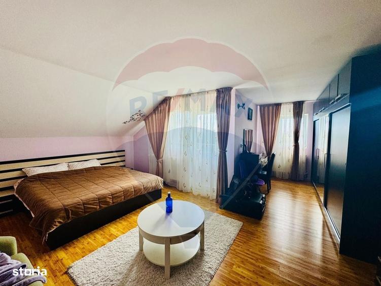 Casa / Vila cu 5 camere de vanzare - 9
