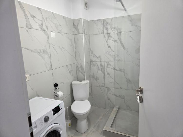 Garsoniera utilata,mobilata ,totul nou ,prima inchiriere ,str Oituz nr 71 - 10