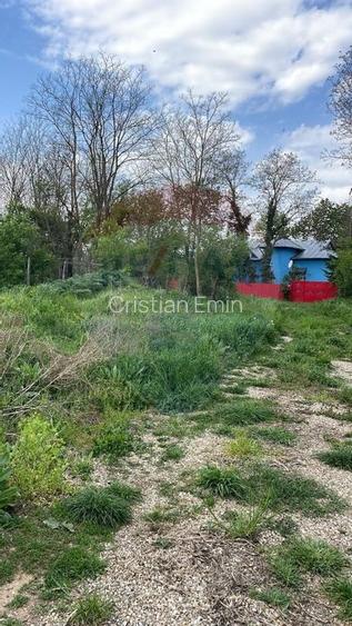 Teren Ciolpani 950 mp, intre case, utilitati la marginea terenului. Teren Ciolpani 950 mp, intre case, utilitati la marginea terenului.
